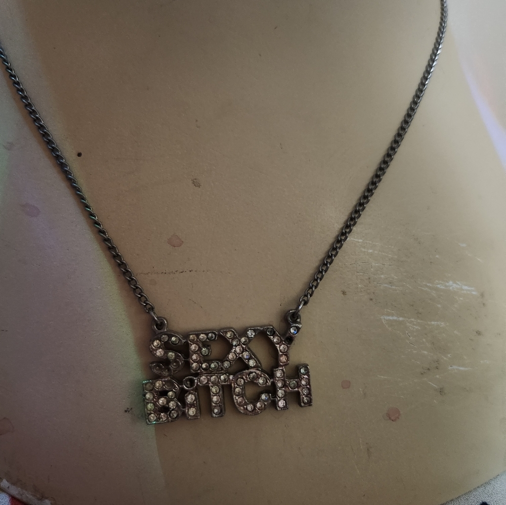 Sexy bitch chain